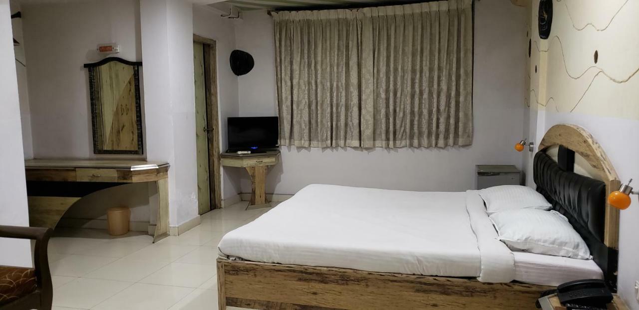 Sarovar Hotel วิสาขปัตนัม ภายนอก รูปภาพ